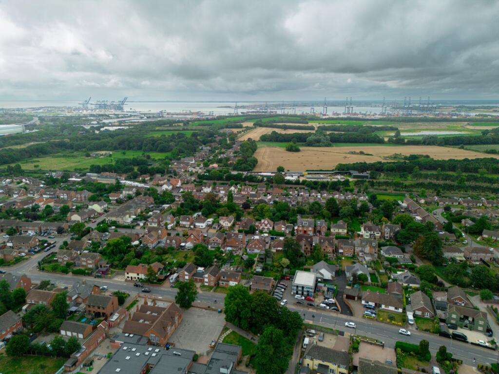 20250818090842 - DJI_0698 - 7 The Avenue, Trimley 
