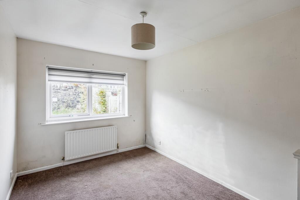 19 Lodge Gate Close, Denholme, Bradford, BD13 4ED