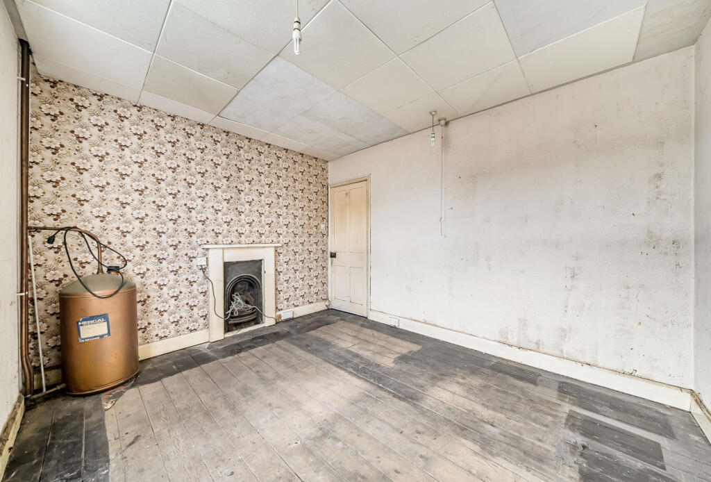 1327032-12-687e68...