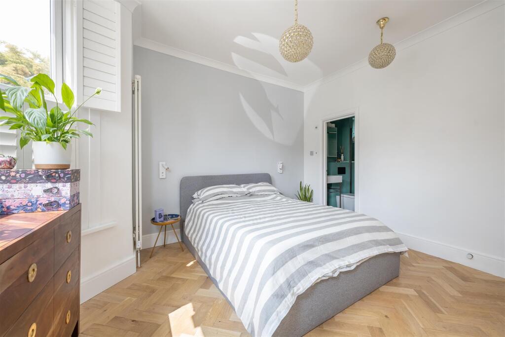 65a Fladgate Road, E11