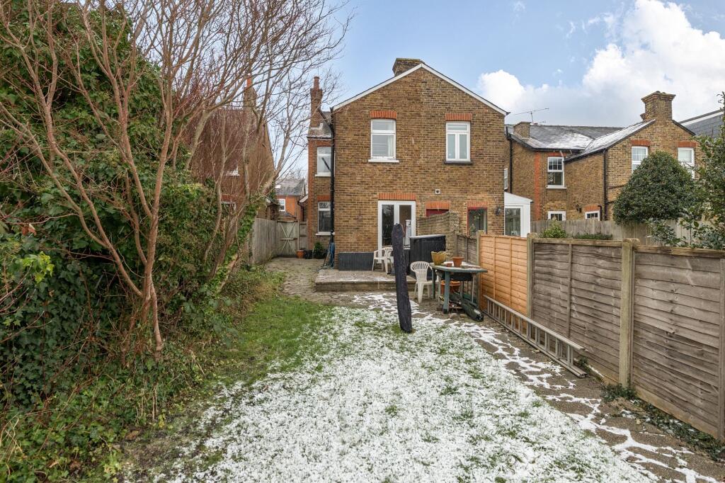 Miles Road, Epsom, KT19