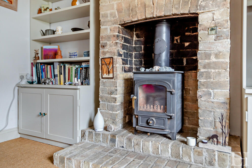 8623736-interiorW...