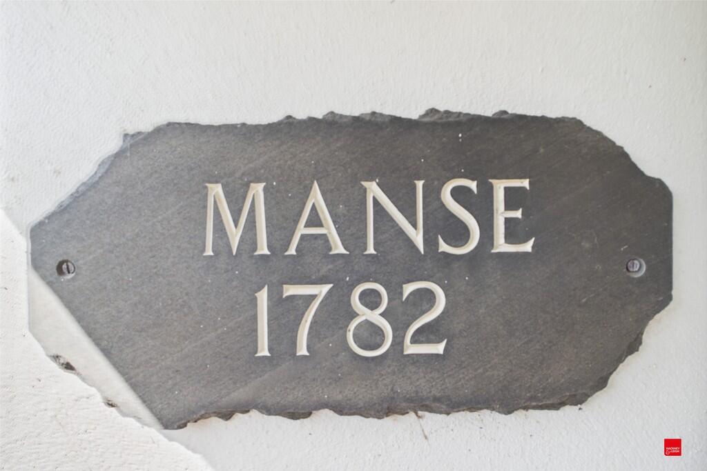 Date plaque 