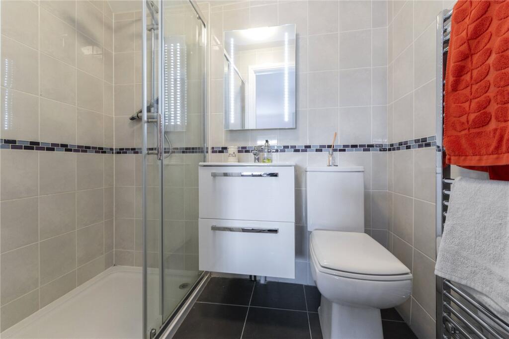 Bed 3 En-Suite
