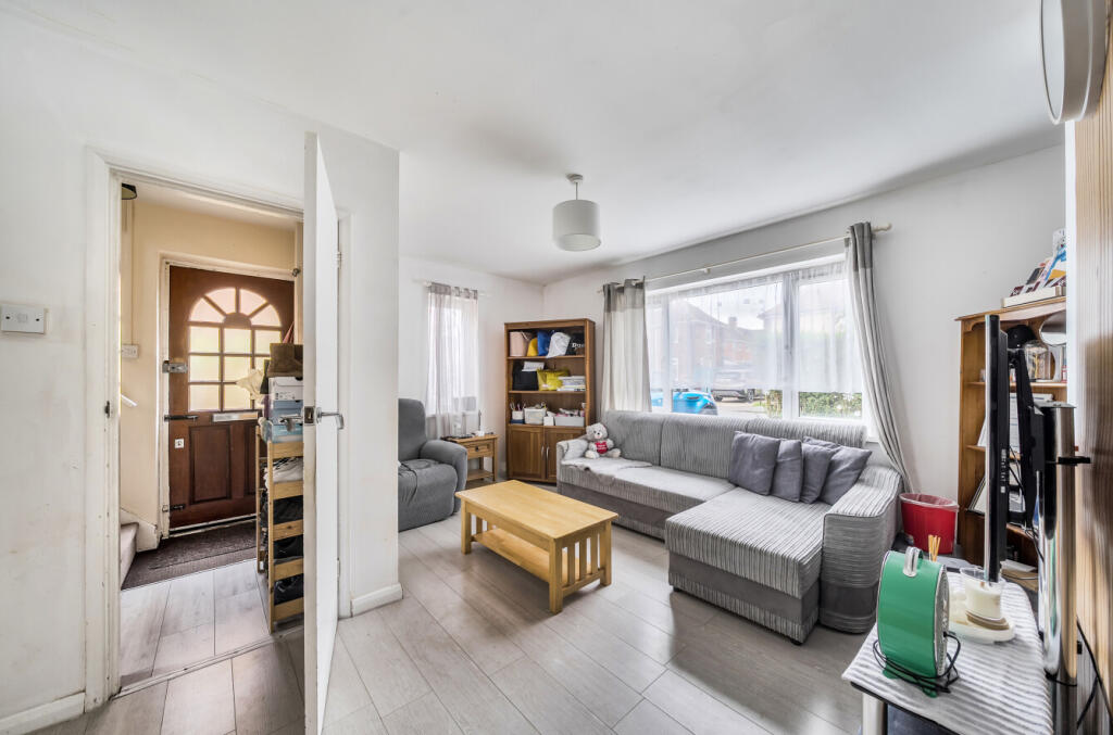 1355790-9-68cbcb2...