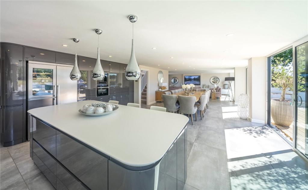 Kitchen/Dining