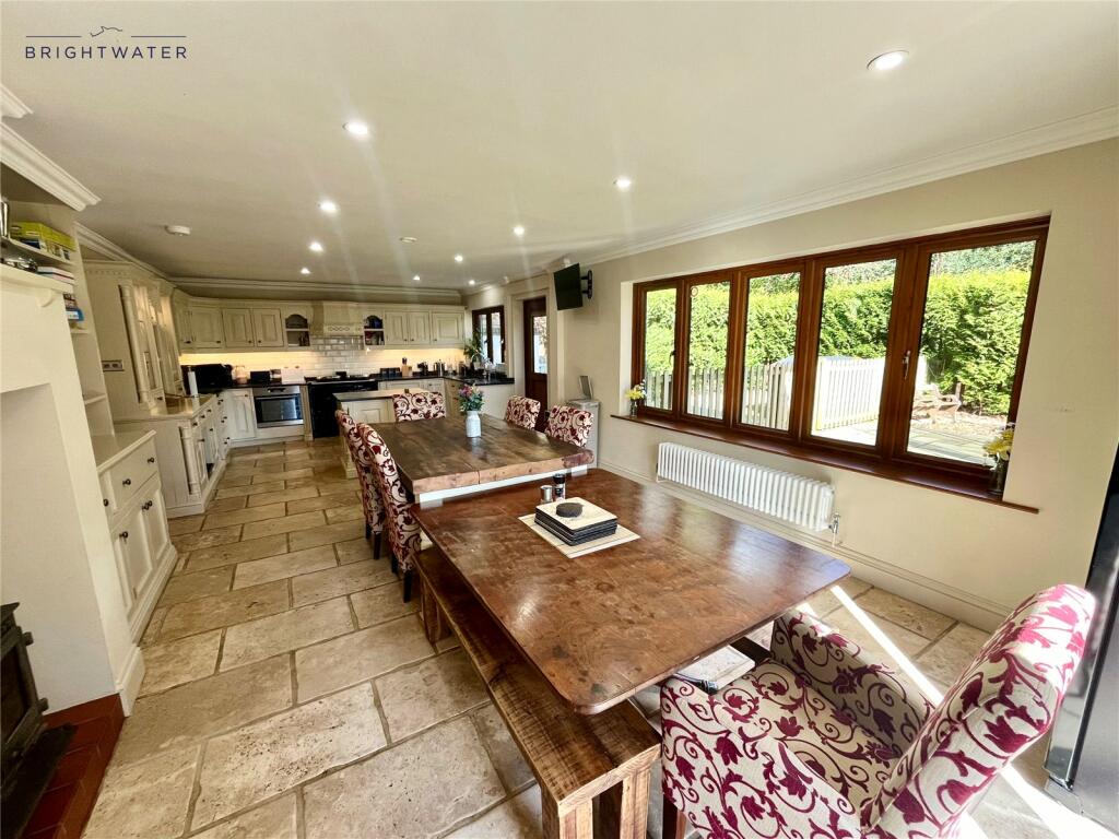 Dining Area 2