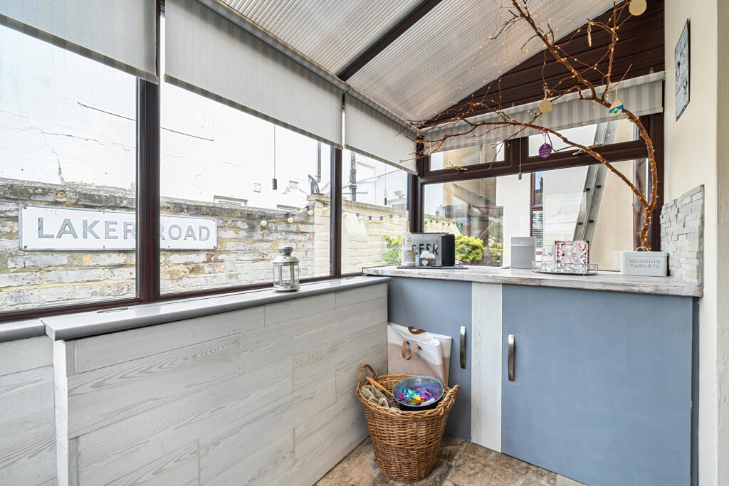 1340473-7-68a5d57...