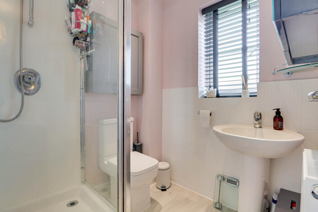 En suite Shower Room