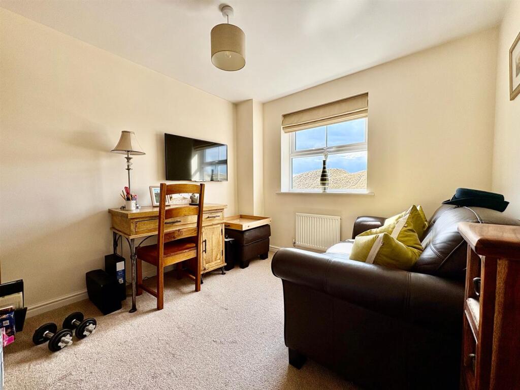 PHOTO-2025-04-23-15-11-10 4.jpg