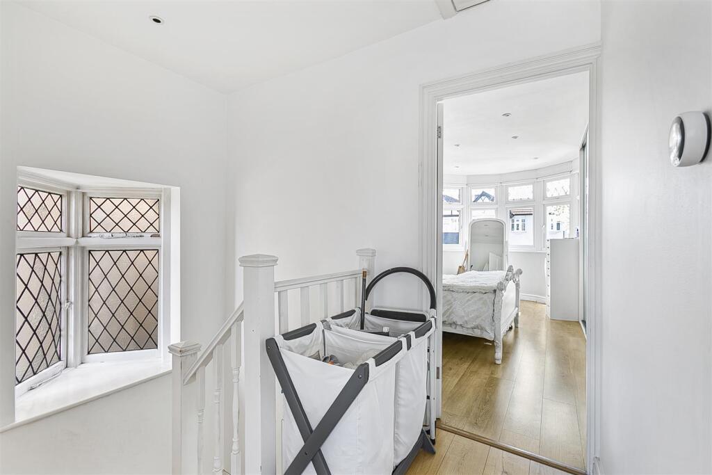 FIRST FLOOR LANDING