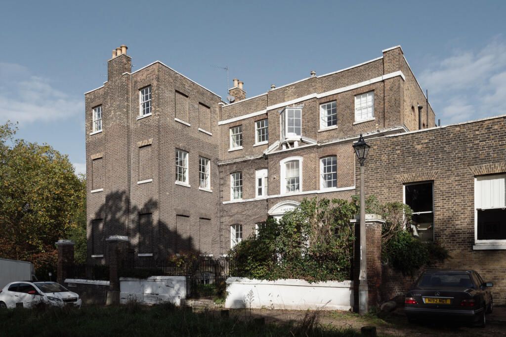 239182 - POINT-HOUSE-WEST-GROVE-03.jpg