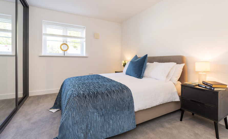 Farehurst Park, The Bunting, Principal