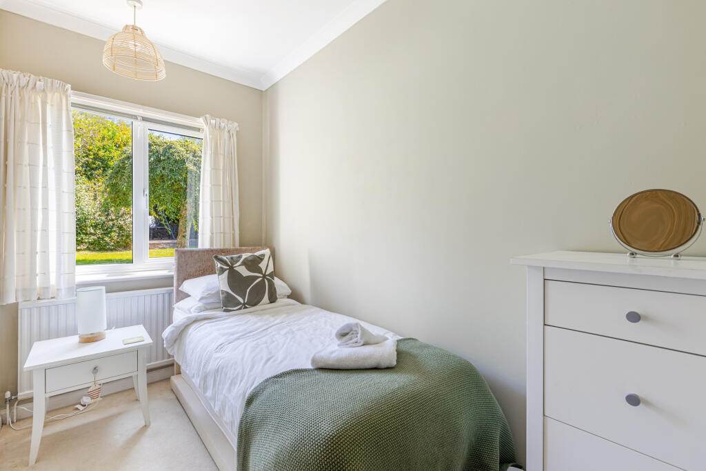 A18 - 1 Well Hill Close, Malborough, Walkers Rest 