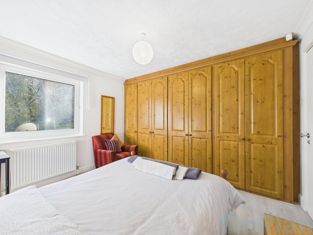 CAM04024G0-PR0021-STILL008