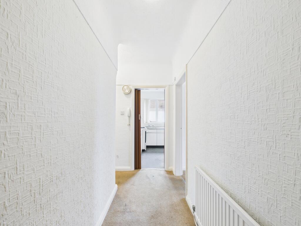 CAM02386G0-PR0147-STILL024