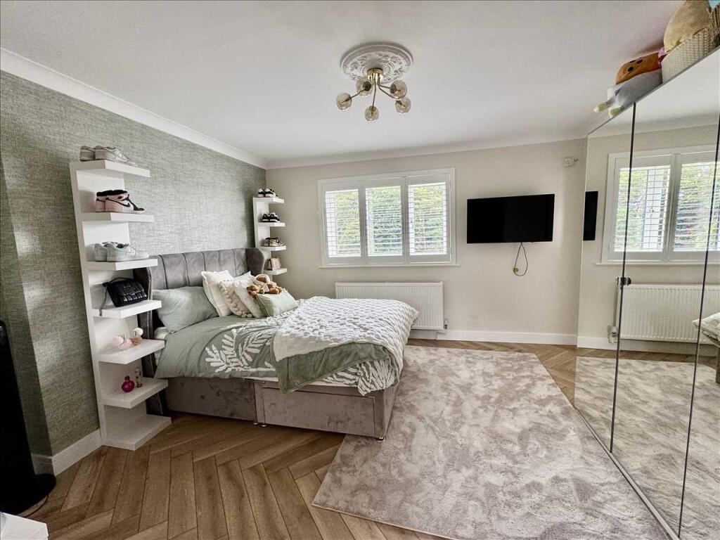 BEDROOM TWO