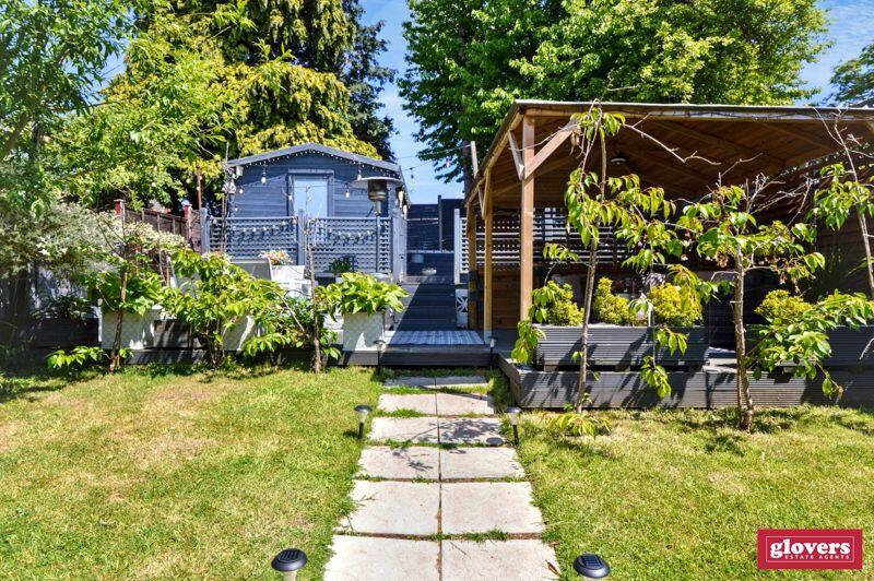 BACK GARDEN
