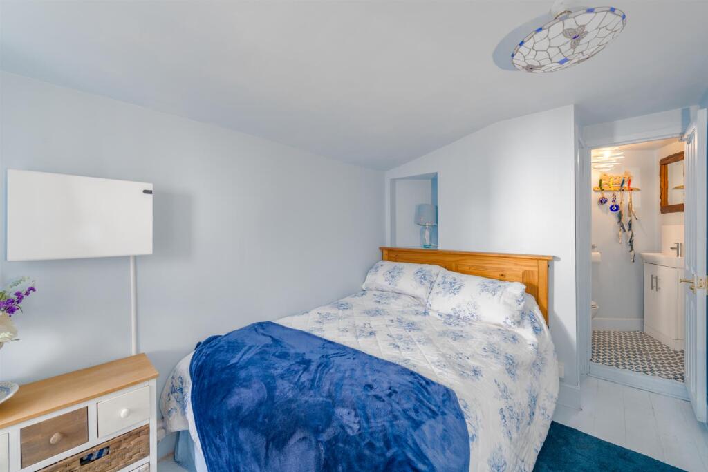 61 High Street Coldstream-11.jpg