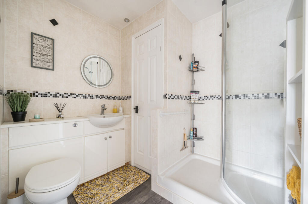 1327002-16-6881f2...