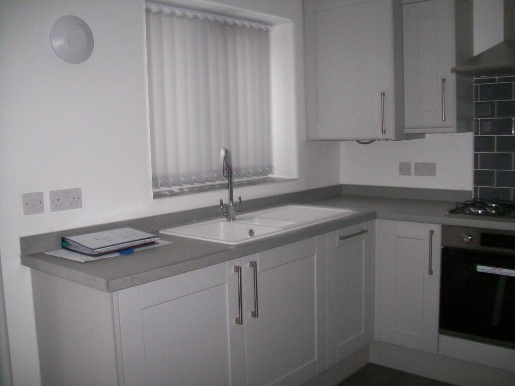 Kitchen 4.JPG
