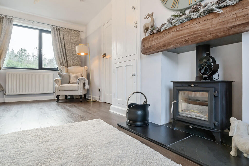 Living/Dining Roo...