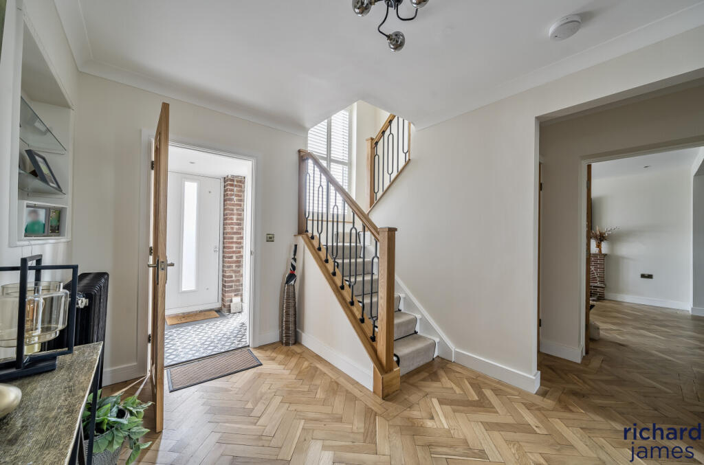 8cf4d096705945a88a3bf68e0cd93bad