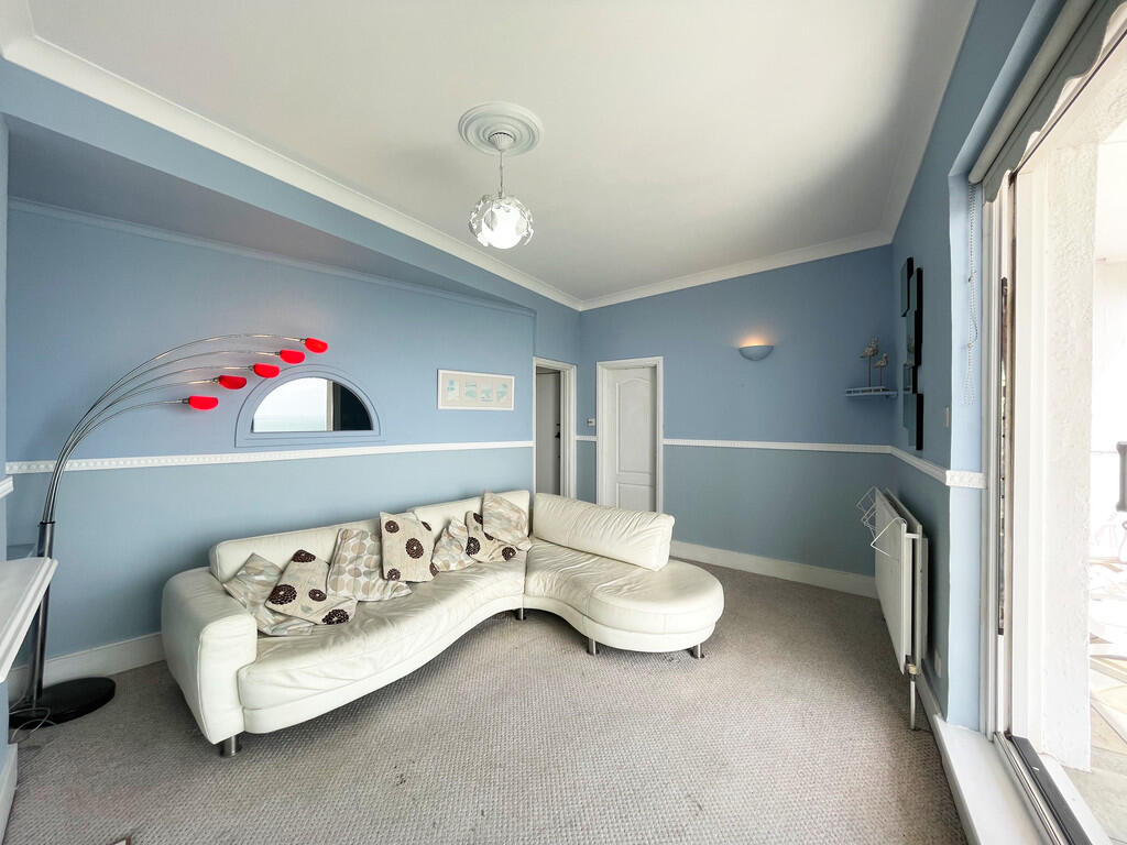 9220A32C-A966-4B1...