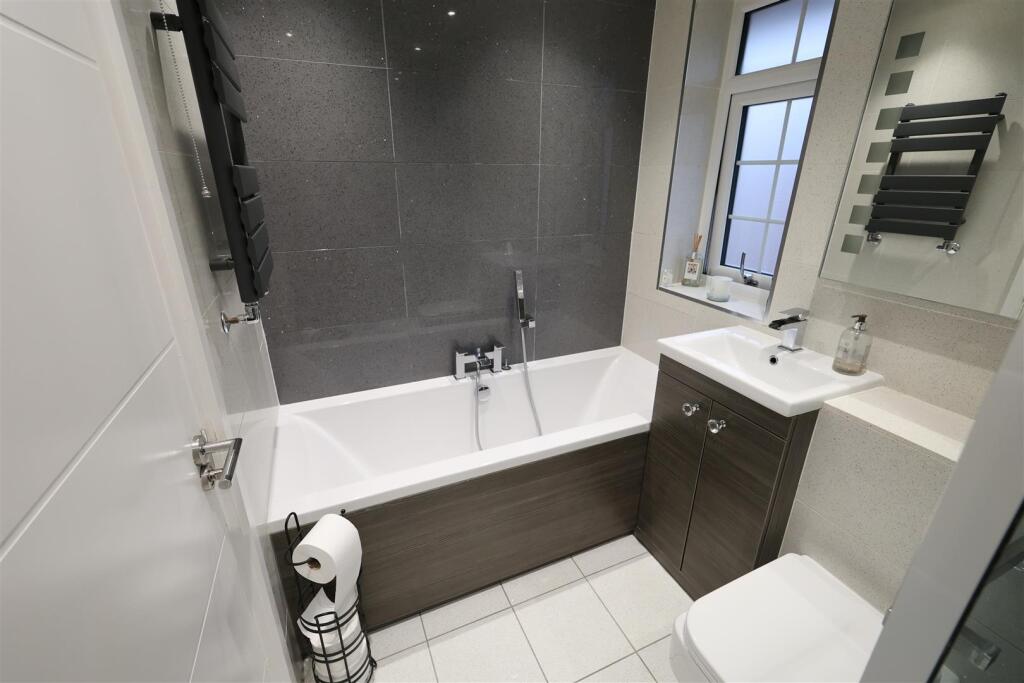 FC Bathroom ii.JPG
