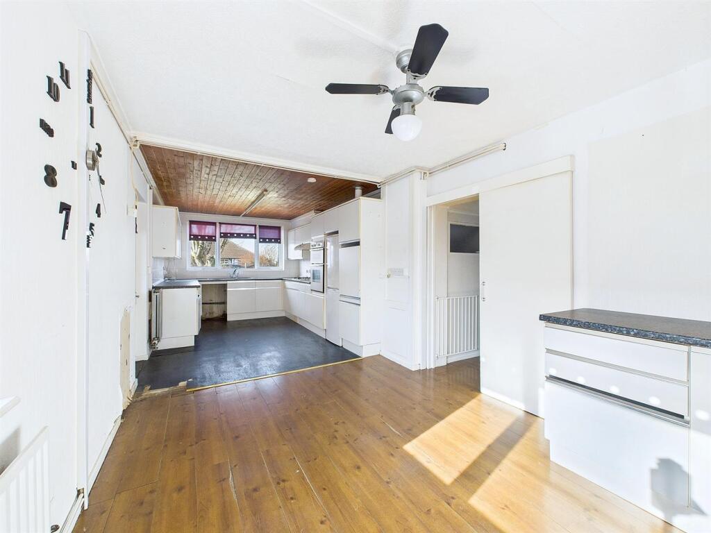 Kitchen/Dining Room