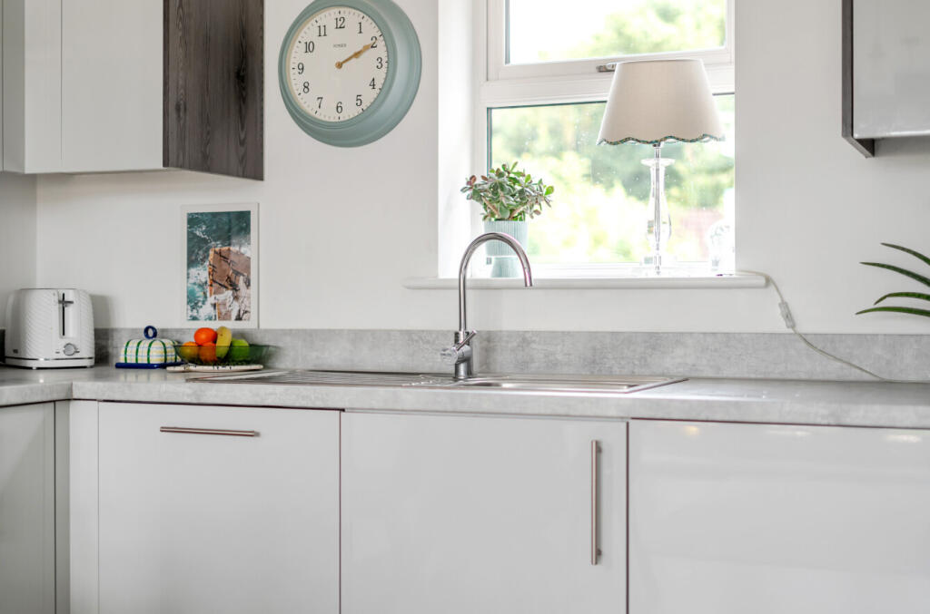 1335403-6-6894ae0...