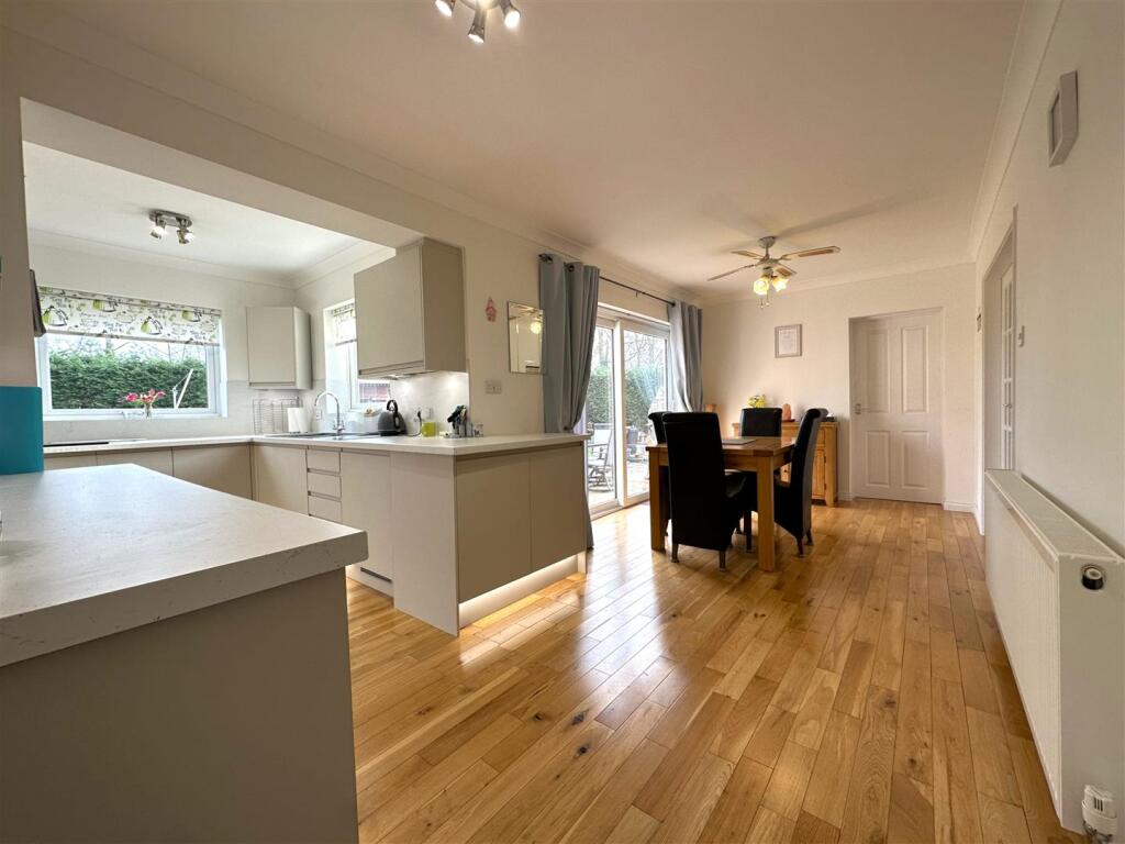 OPEN-PLAN Dining Kitchen 797