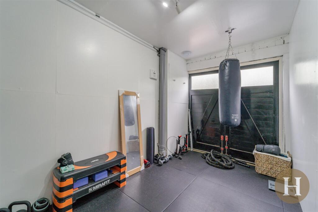 Hadleigh Estate Agents-12.jpg