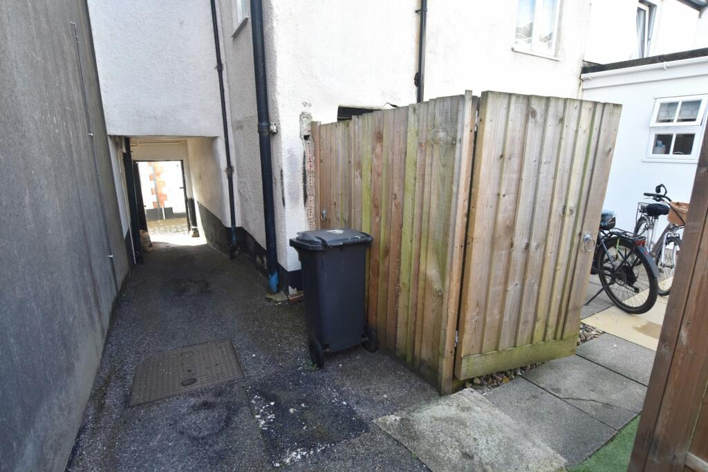 Side Alley