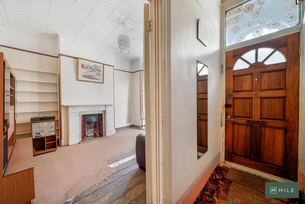 81 Purves Road - ...