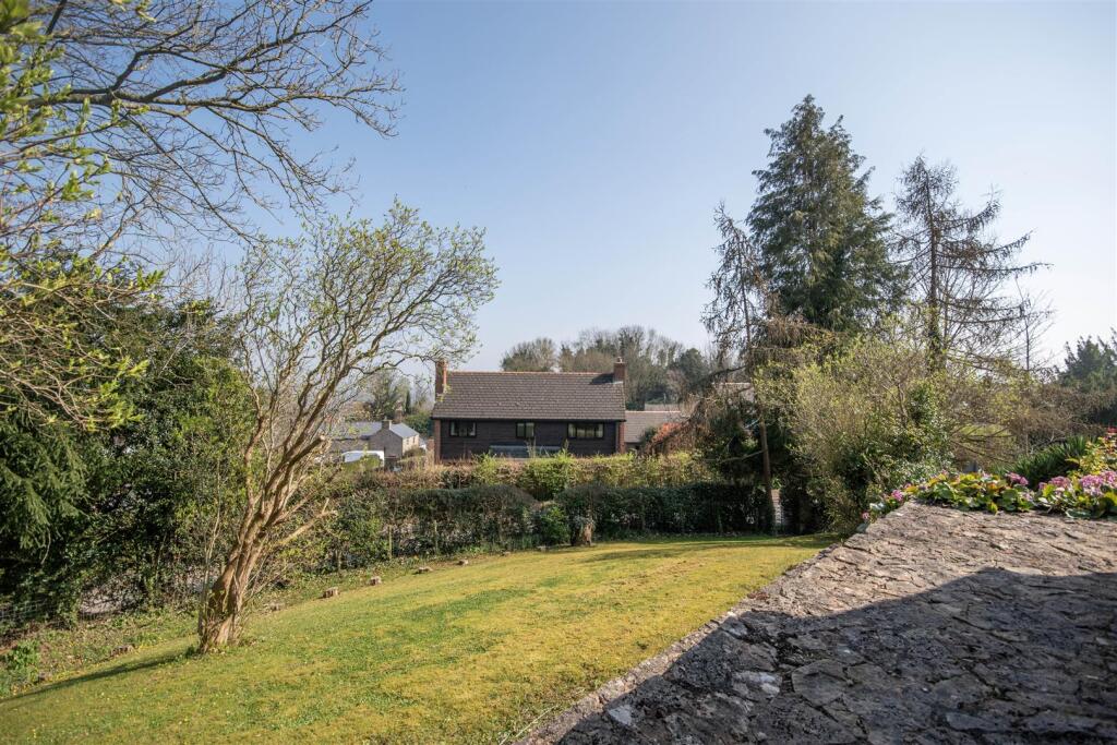 Additional Photograph