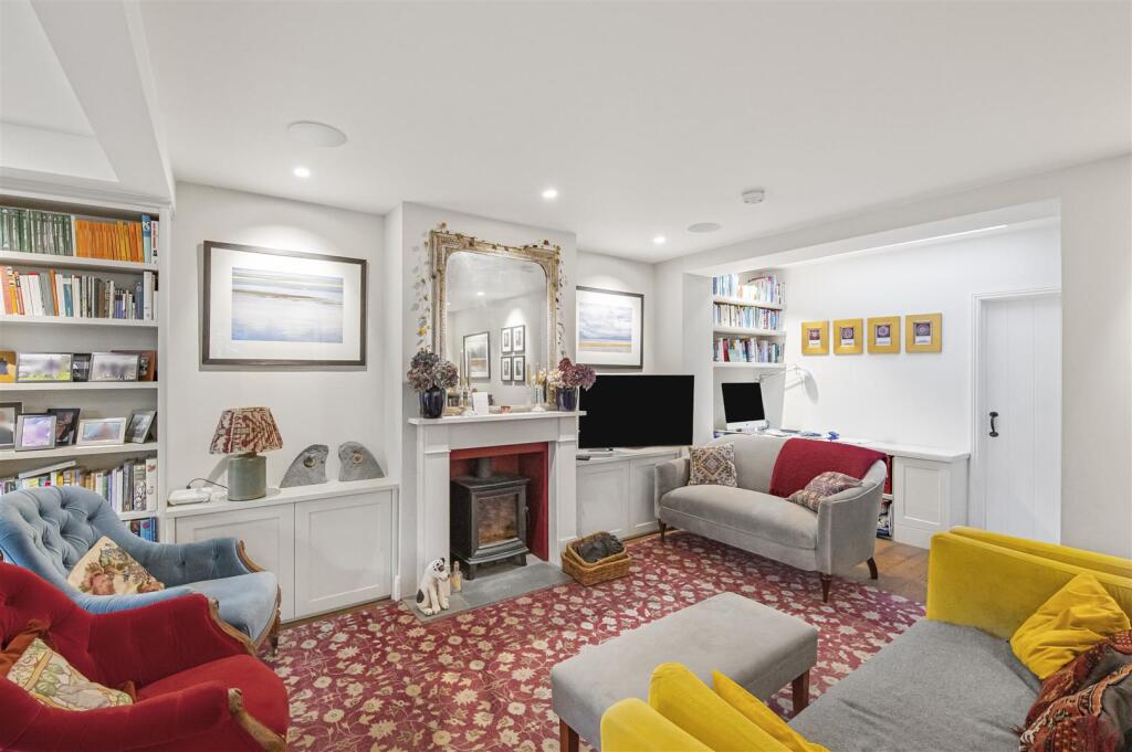 James_Anders k_Holme_Cottage_-15.jpg