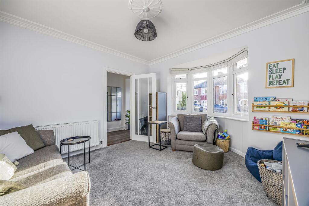 28 Silvester Road, Cowplain-PorticoMarketing-SoldB