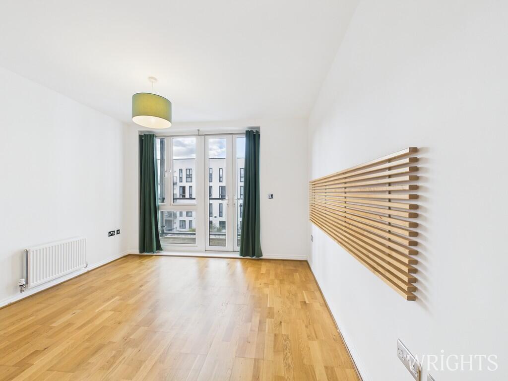 CAM02796G0-PR0504...