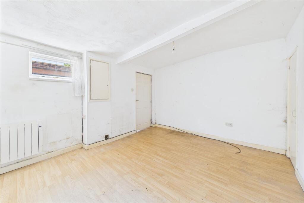 Building @ 182 Whitehall Road Redfield, Bristol, B