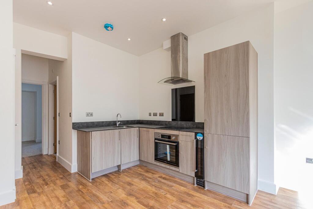 Fairoak Road 11, 1-2.jpg