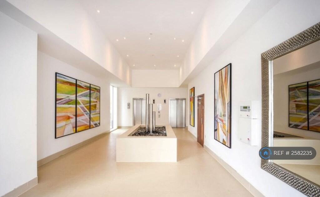 Building Hall Way With Water Fountain