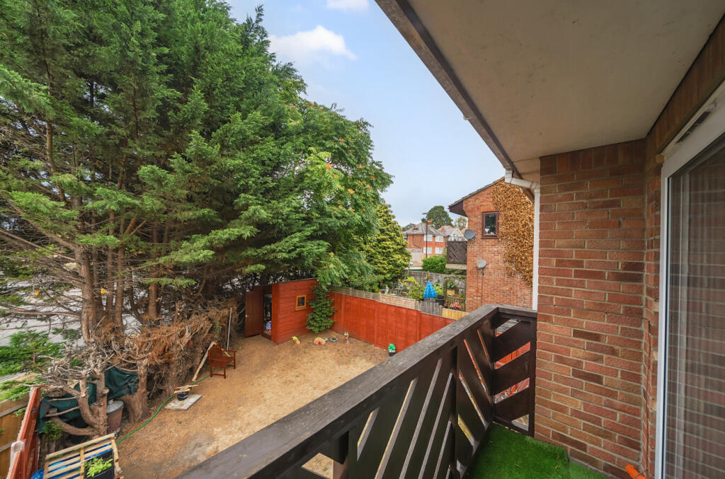 1329448-6-687f83a...