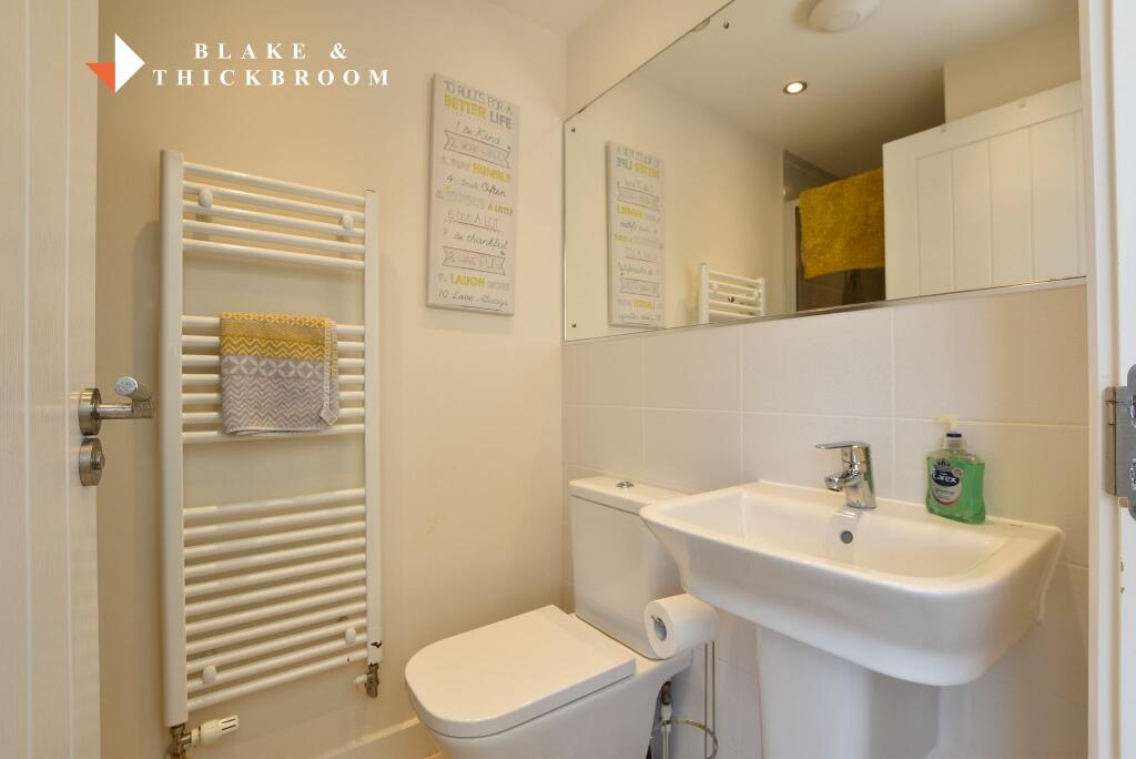 ENSUITE SHOWER ROOM