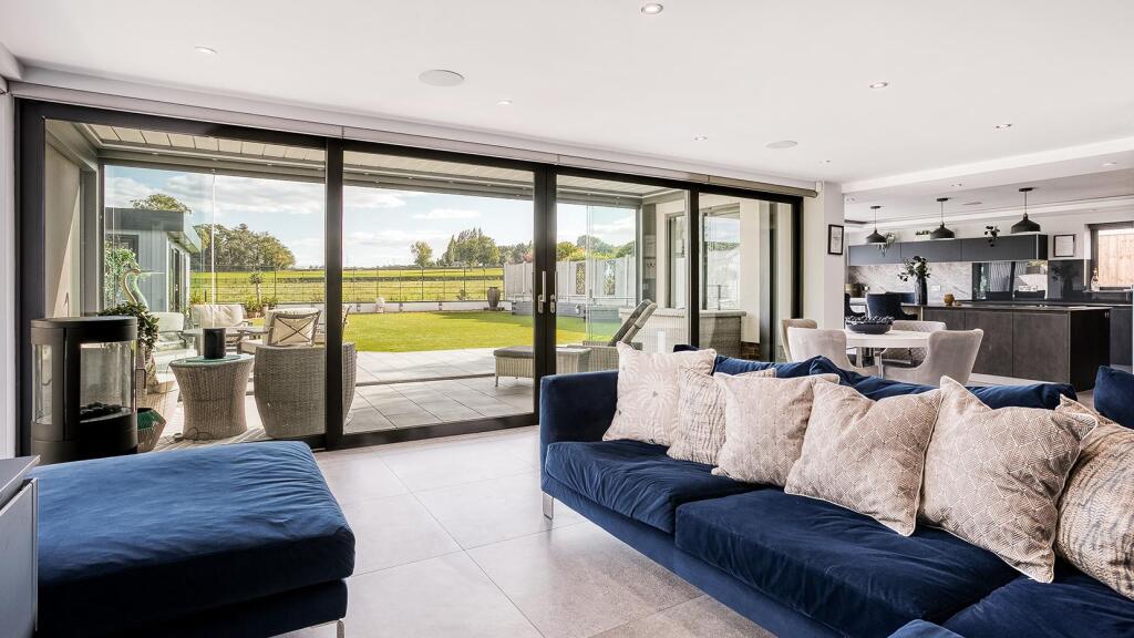 Lounge Area