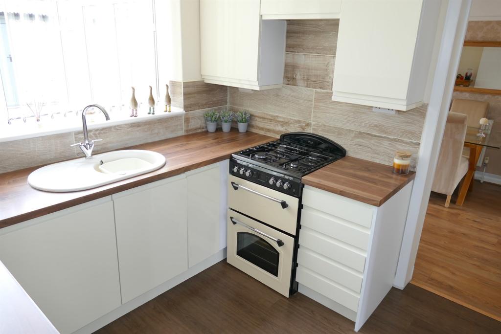 Kitchen c