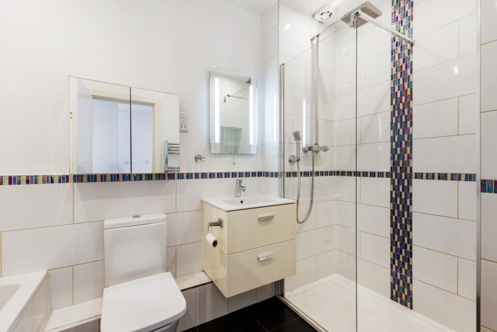 98232_2 Royal Geo...