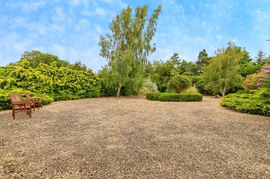 Front Garden Area