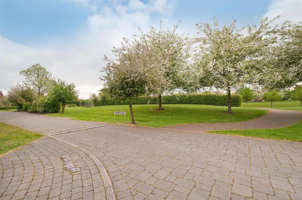 Tower View Green To Front