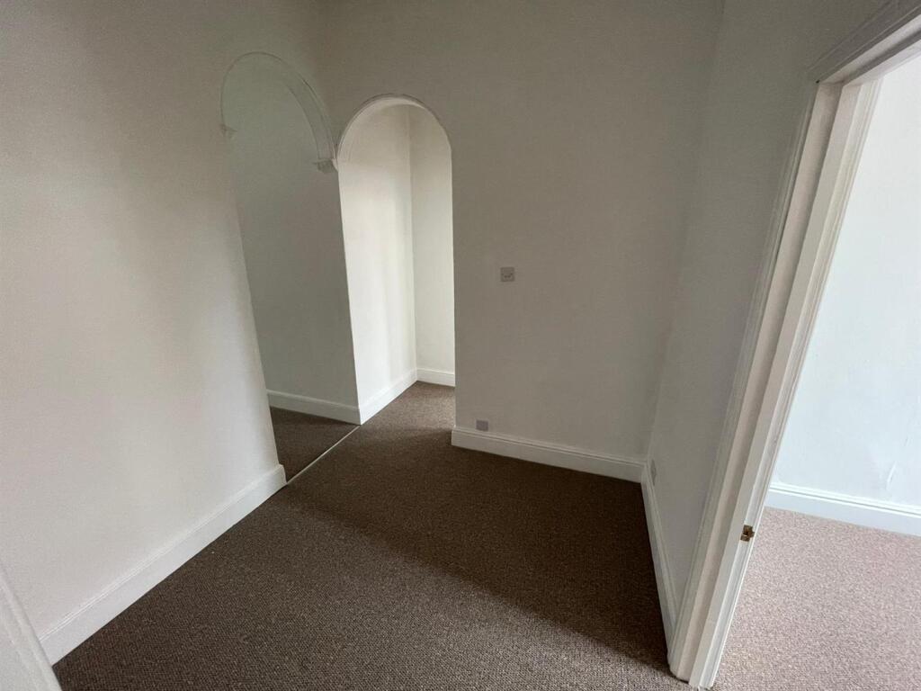 Spacious landing